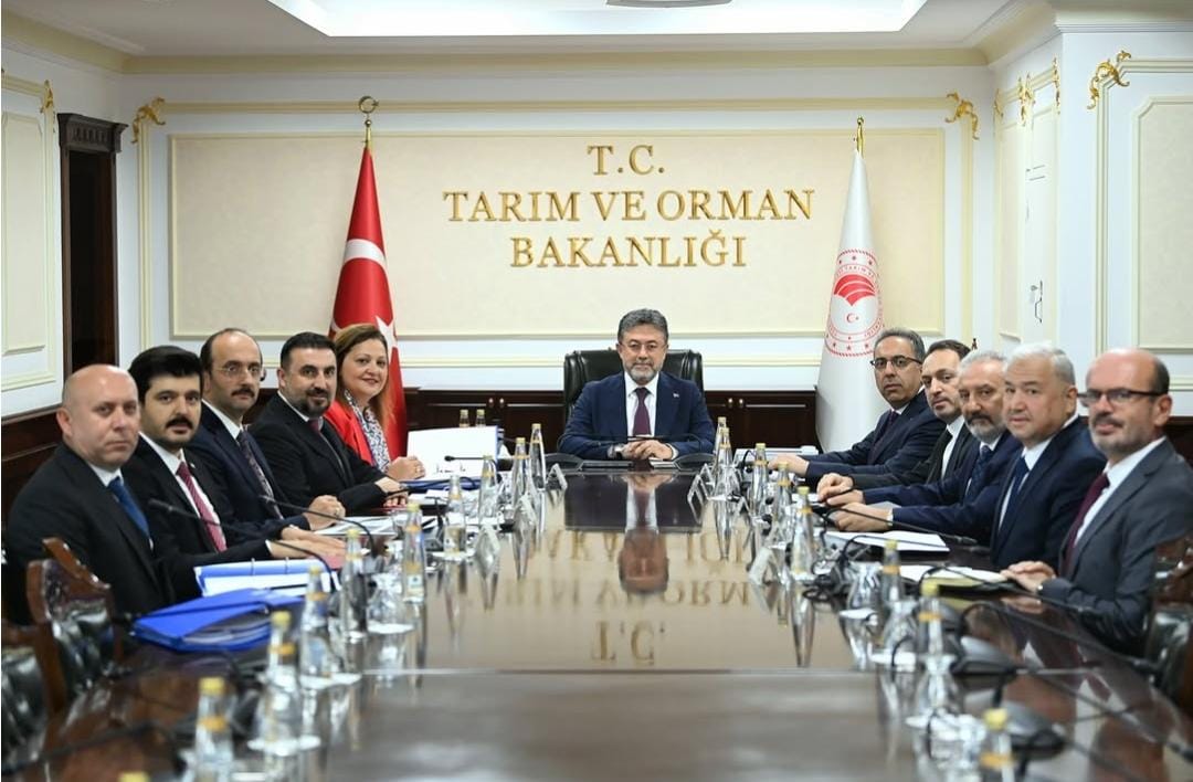 Afyonkarahisar Belediye Başkanı Burcu Köksal, AK Parti Afyonkarahisar İl Başkanı