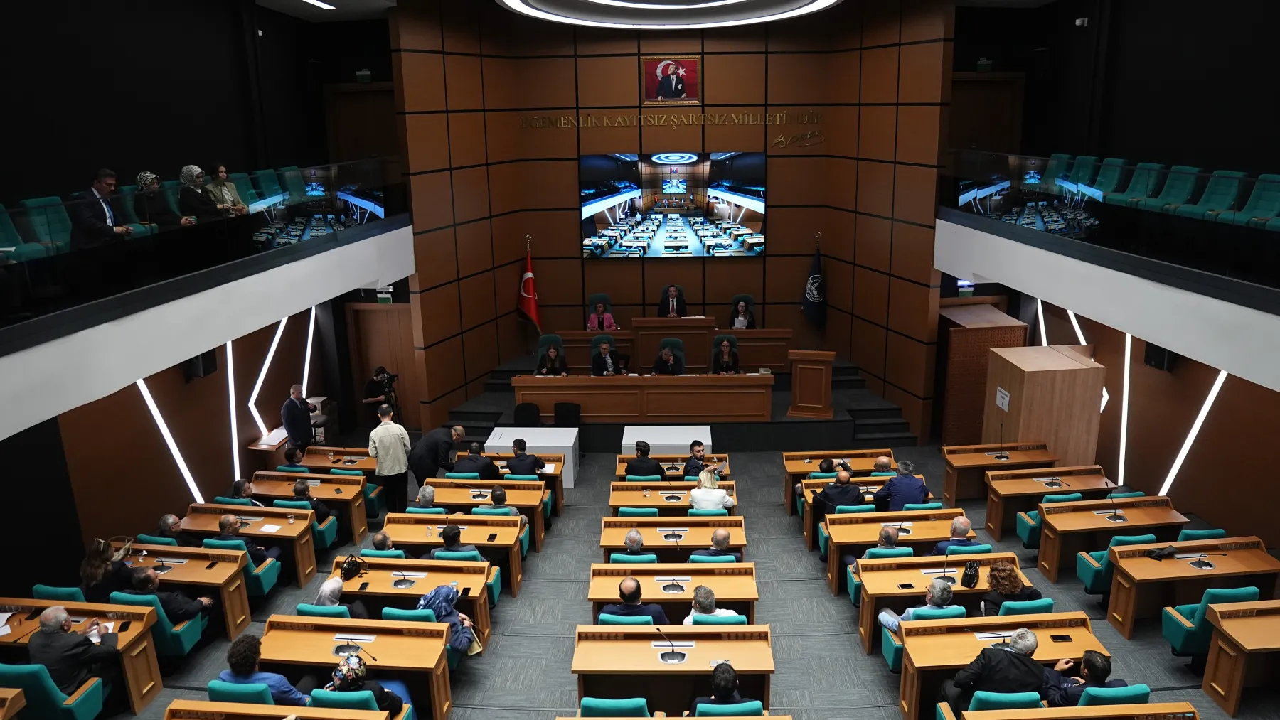 AK Parti'nin itirazı üzerine mahkeme kararıyla yenilenen Üsküdar Belediyesi Başkan