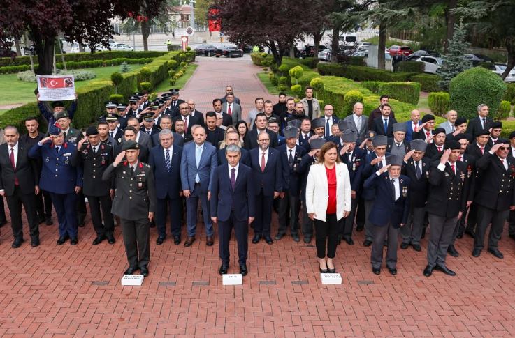 19 Eylül Gaziler Günü dolayısıyla Afyonkarahisar’da düzenlenen törene, Vali Dr.