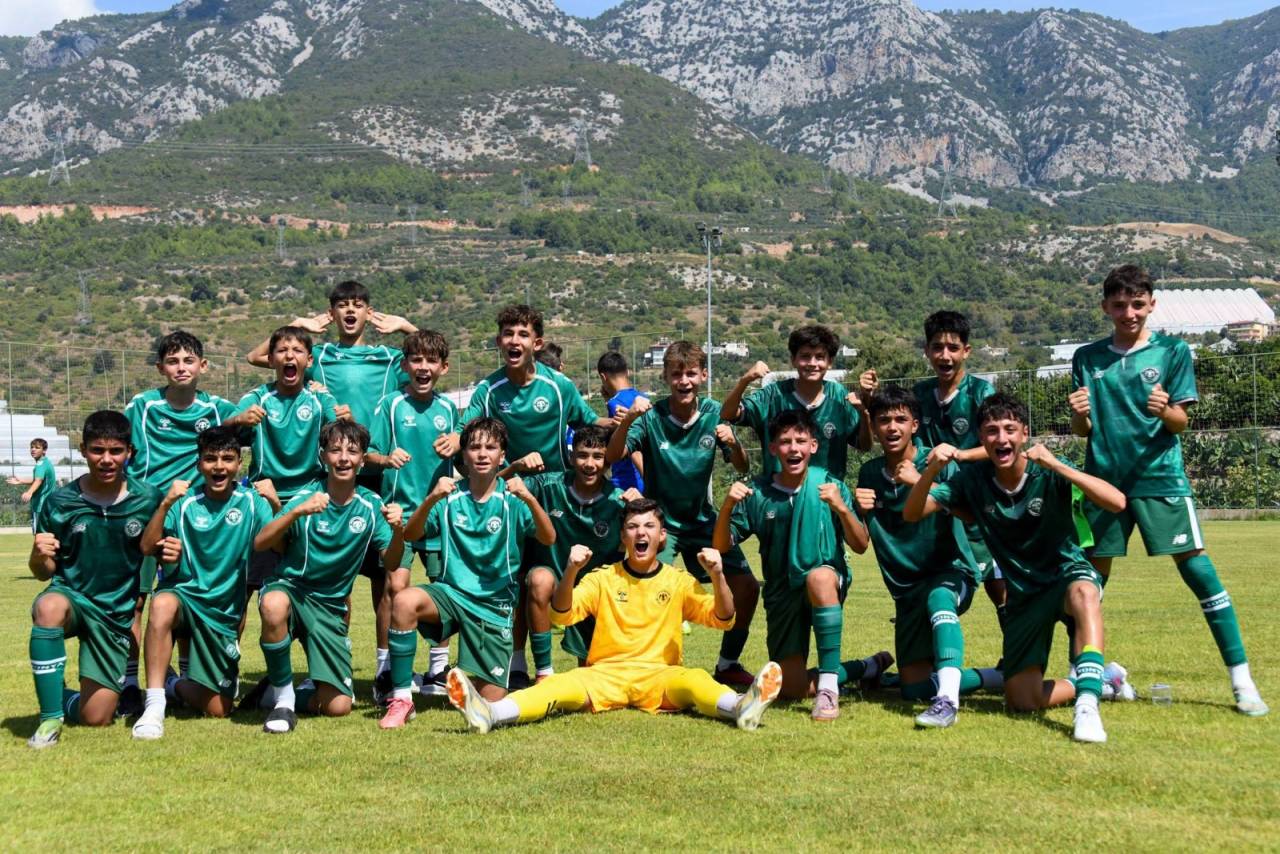 Konyaspor U14 takımı rekor kırarak Alanya 1221'i 23-0 mağlup etti!