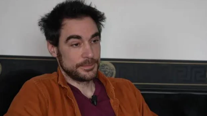 Ünlü Fransız oyuncu ve yönetmen Arnaud Denis, geçirdiği fıtık ameliyatı