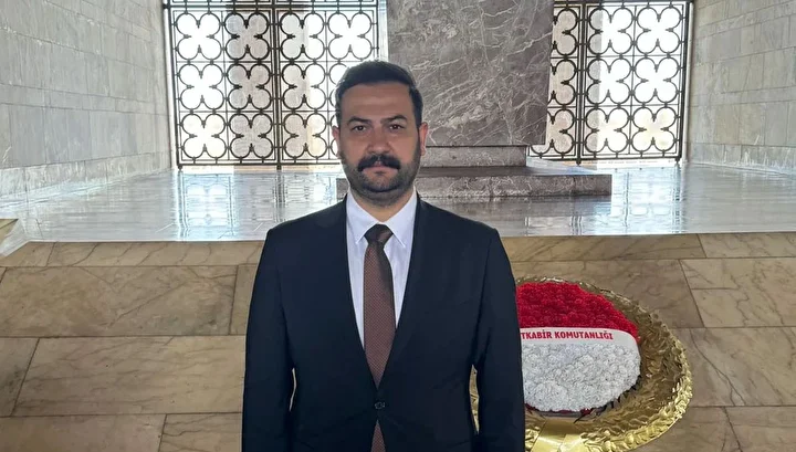 İstanbul yerel yönetiminde sıcak bir gelişme yaşandı. Ataşehir Belediye Başkan