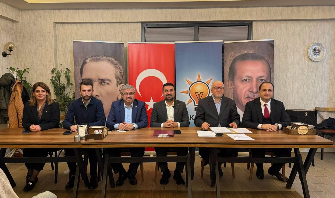 AK Parti Afyonkarahisar İl Başkanı Dr. Özgür Kavak başkanlığında gerçekleştirilen