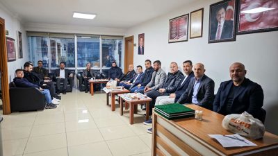AK Parti Afyonkarahisar İl Başkanı Dr. Özgür Kavak, İl Başkanlığında
