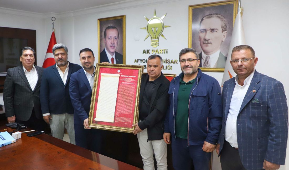 AK Parti Hocalar İlçe Başkanı Salih Sarı, Hocalar Belediye Başkanı