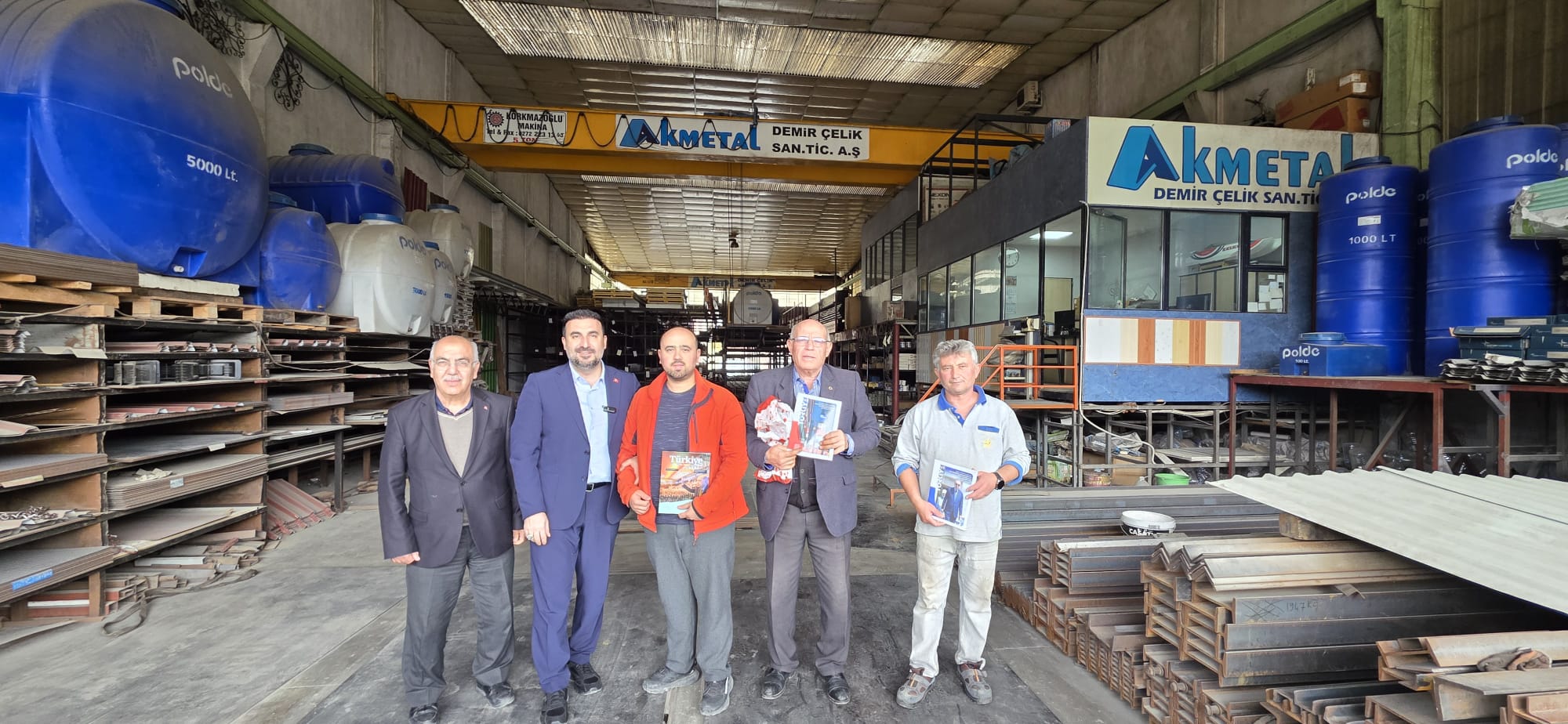 
AK Parti Afyonkarahisar İl Başkanı Dr. Özgür Kavak, sanayi esnafını