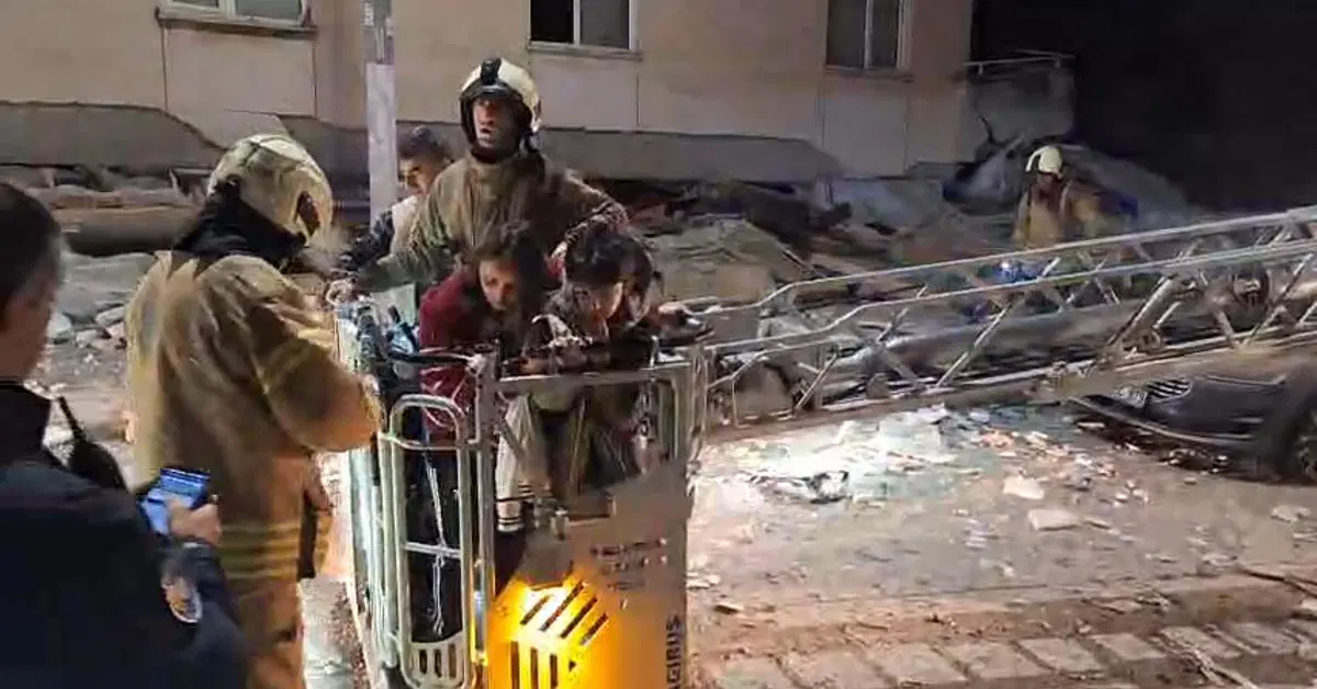 İstanbul'un Maltepe ilçesi Cevizli Mahallesi Doğu Sokak’ta sabahın ilk saatlerinde