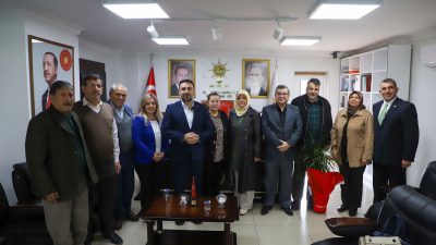 AK Parti Afyonkarahisar İl Başkanı Dr. Özgür Kavak, İl Başkanlığında