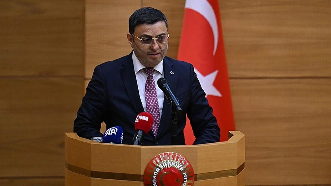 AK Parti İstanbul Milletvekili Serkan Bayram, gündemi sarsan fon krizine