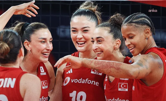 A Milli Kadın Voleybol Takımı ve VakıfBank'ın kaptanı Zehra Güneş,