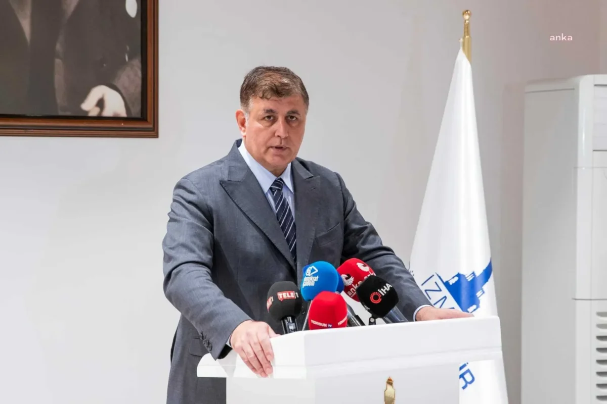 Plastik cerrahi uzmanlığından İzmir Büyükşehir Belediye Başkanlığı’na uzanan kariyeriyle dikkat