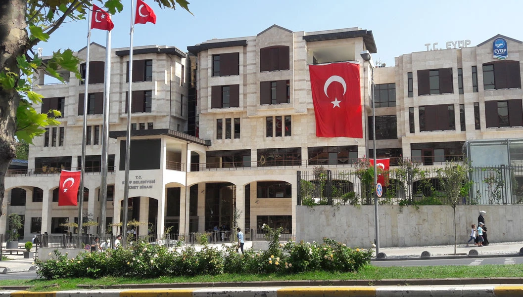 Eyüpsultan Belediyesi'ne yönelik başlatılan yolsuzluk soruşturması ve Belediye Başkanı Mithat