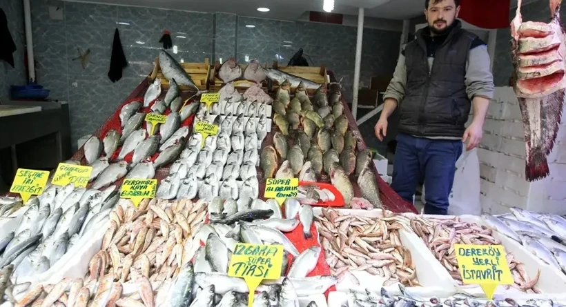 Sonbaharın son ayına girilirken deniz suyu sıcaklıklarının düşmesiyle birlikte tezgahlardaki