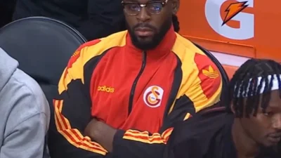 NBA'in yıldız oyuncularından Lu Dort, takımı Atlanta Hawks'ın Oklahoma City