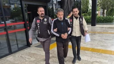 Antalya'nın Alanya ilçesinde sokakta yaşayan 66 yaşındaki bir vatandaş, kış